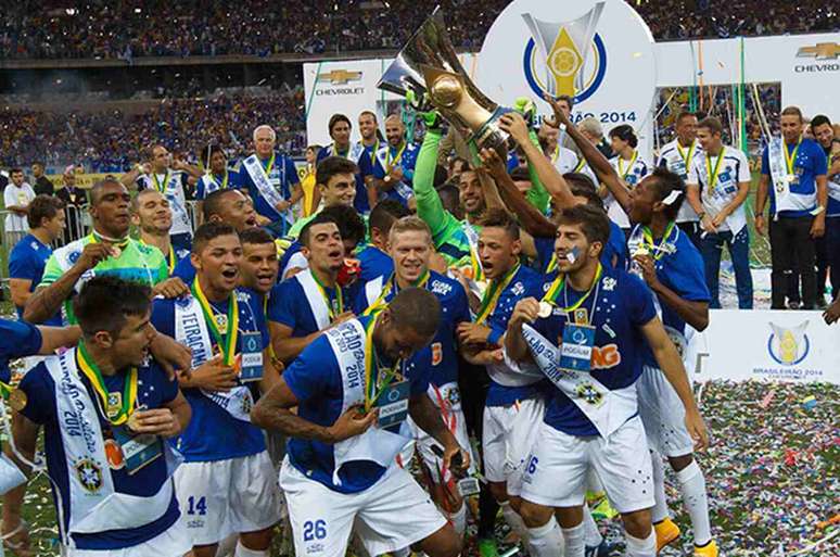 Cruzeiro liderou o Brasileir&atilde;o de 2014 antes e depois da Copa do Mundo disputada no Brasil &ndash;