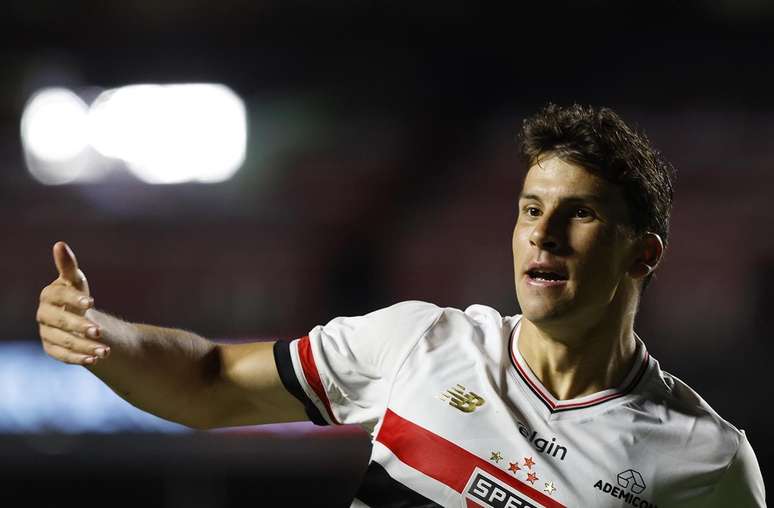 Tapia est&aacute; pr&oacute;ximo de deixar o S&atilde;o Paulo &ndash;