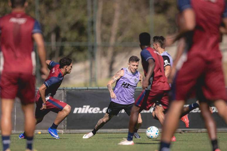 Bernard participou de parte do jogo-treino &ndash;