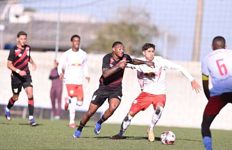 Bragantino saiu em vantagem no CT do Caju &ndash;