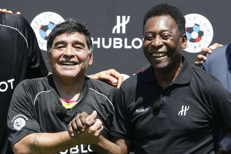 Pel&eacute; e Maradona em foto de 2016
