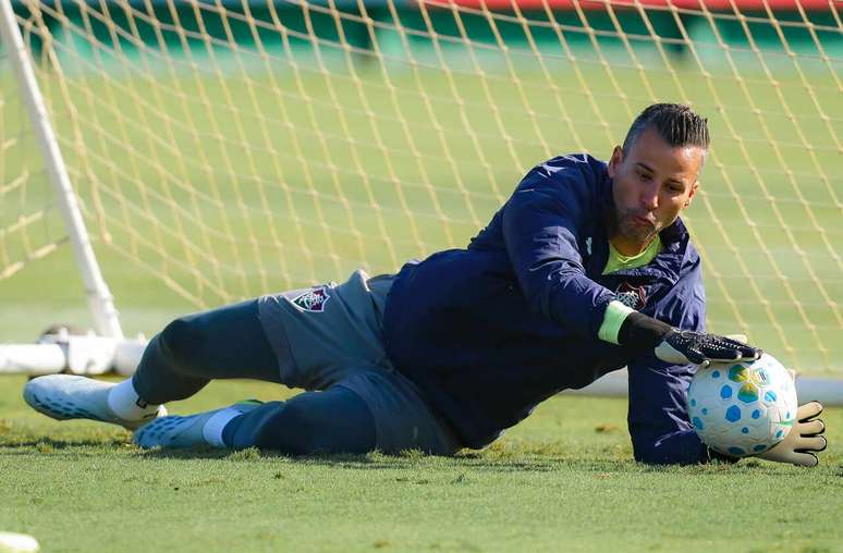 F&aacute;bio acumula recordes com a camisa do Fluminense &ndash;