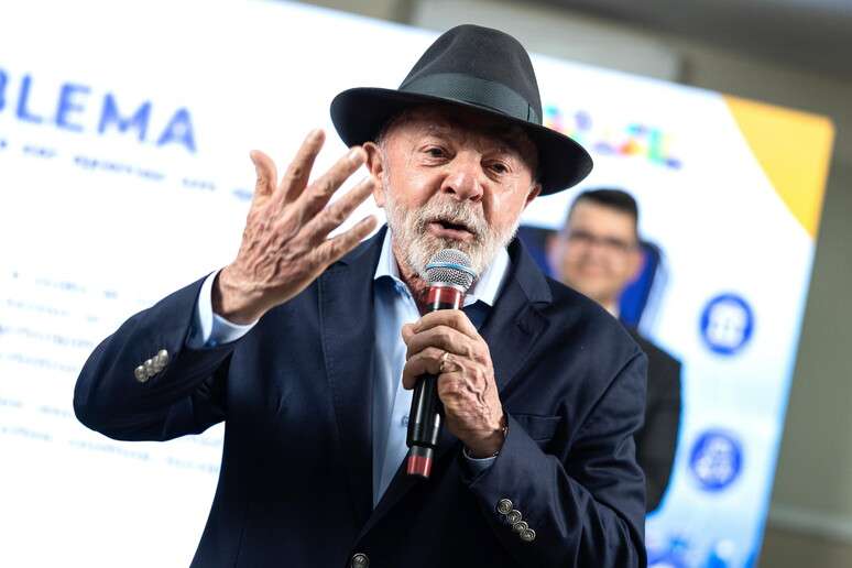 Presidente Lula durante evento na Base Aérea de Guarulhos (SP)