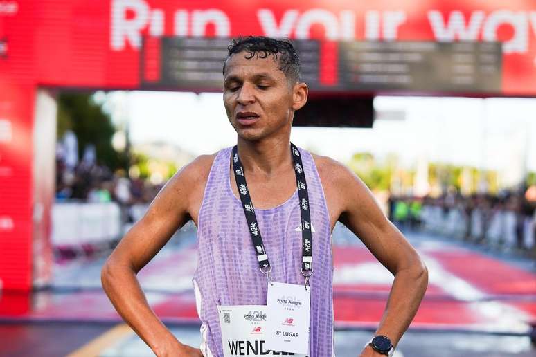 Wendell bateu recorde pessoal em Porto Alegre, com 2h11min34s (Foto: Fernanda Paradizo)