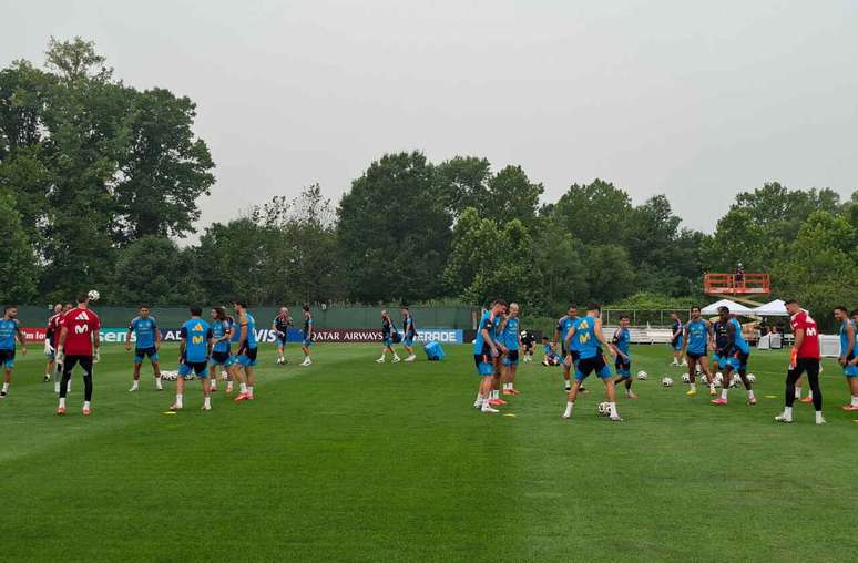 Espanha faz primeiro treino em Nova Jersey para a final da Copa do Mundo &ndash; L&eacute;o Pereira/Jogada 10