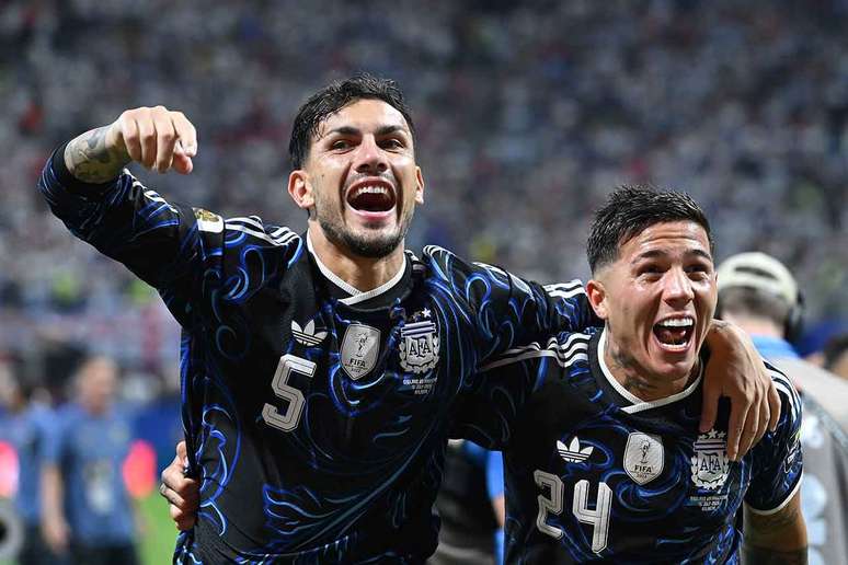 Leandro Paredes celebra classifica&ccedil;&atilde;o da Argentina &ndash;