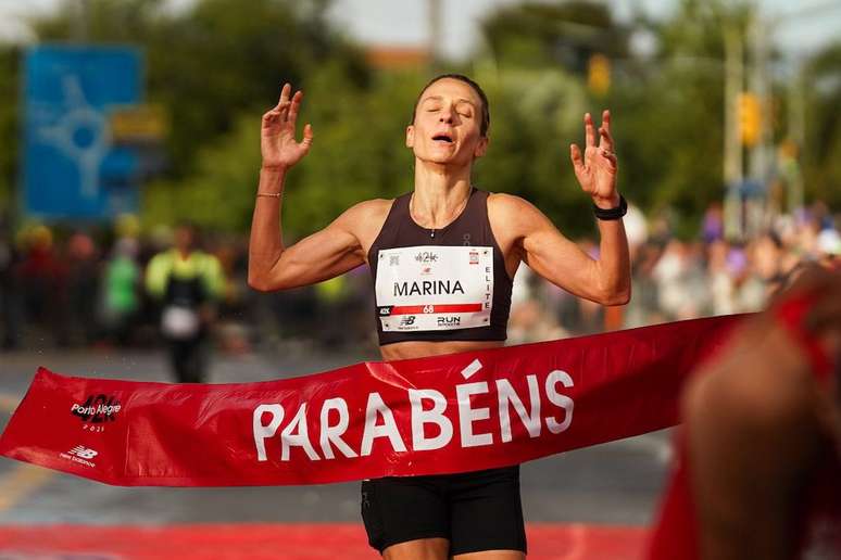 Marina foi a melhor brasileira na sua primeira maratona feita dentro do pa&iacute;s (Foto: Fernanda Paradizo)