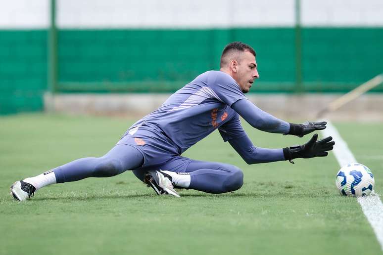 Vitor Eudes em treino pelo Fluminense &ndash;