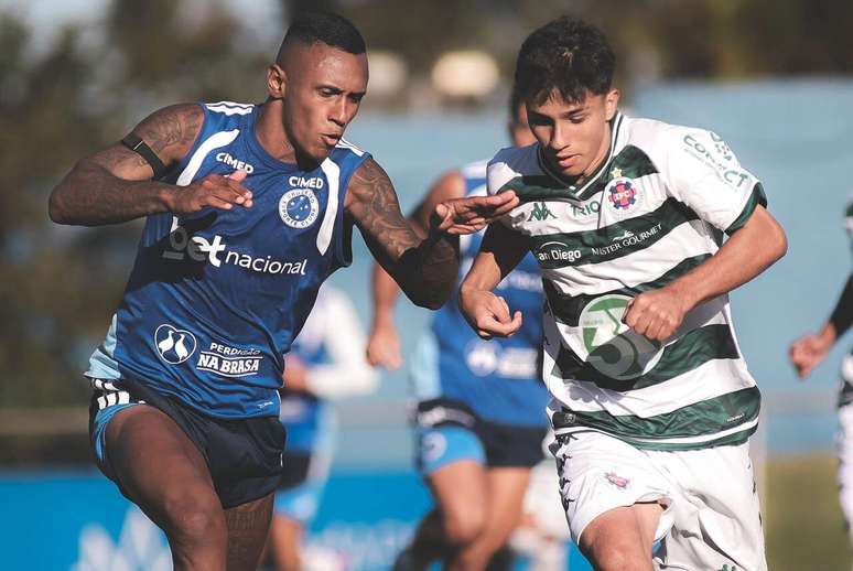 Cruzeiro realizou dois jogos-treinos nesta quinta-feira &ndash;