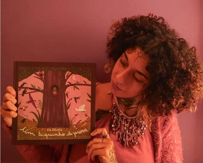 Neste ano, Liu lan&ccedil;ou 'Um biquinho de prosa', seu segundo livro infantil. Em paralelo, ela tamb&eacute;m atua em diversos outros projetos como ilustradora