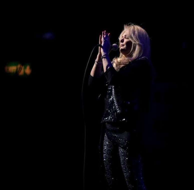A cantora Bonnie Tyler morreu aos 75 anos, em Portugal