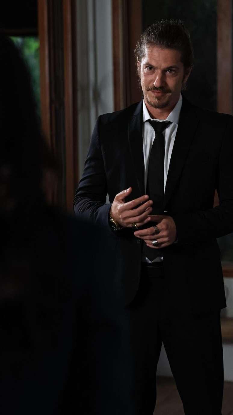 Caio Paduan como Anderson