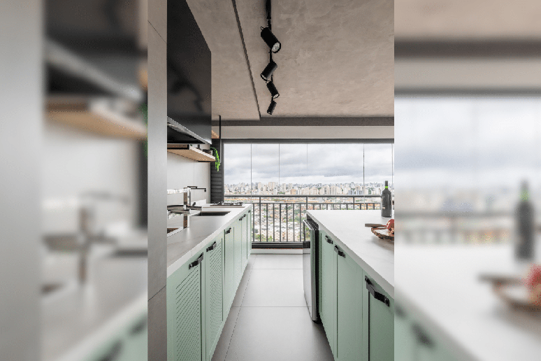 Pontos de luz adapt&aacute;veis garantem mais praticidade para quem monta o apartamento aos poucos Projeto: BMA Studio |
