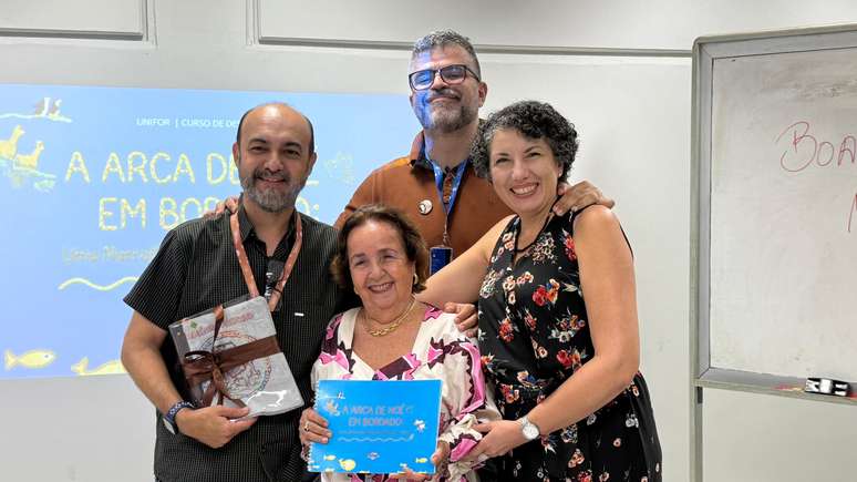 Marivan concluiu o curso e apresentou seu livro como trabalho final