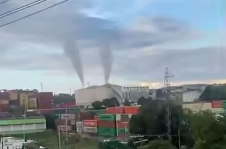 Fuma&ccedil;a branca foi vista por moradores ap&oacute;s vazamento de g&aacute;s t&oacute;xico em ind&uacute;stria de Manaus