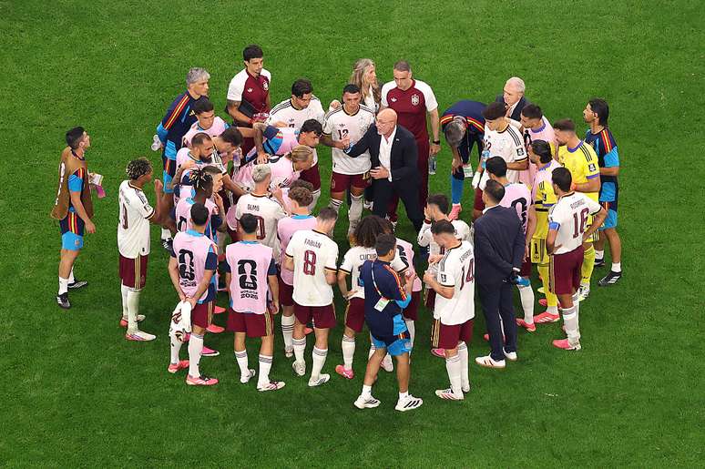 Sele&ccedil;&atilde;o da Espanha durante a partida contra a Fran&ccedil;a, pela semifinal da Copa do Mundo de 2026