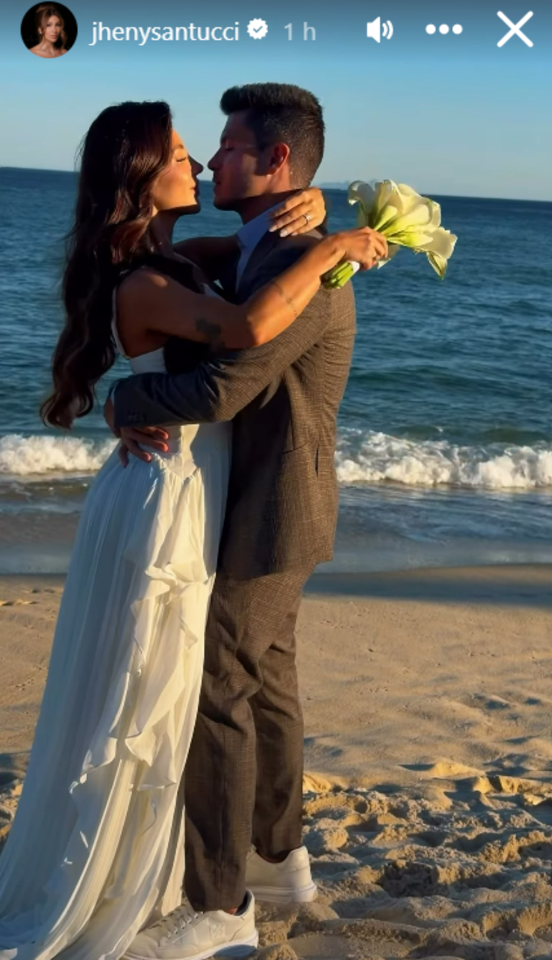 Ex-BBB Arthur Aguiar e Jheny Santucci se casam