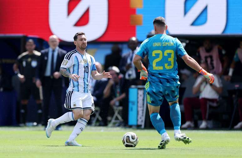 Messi alcan&ccedil;a sua terceira final de Copa do Mundo &ndash;