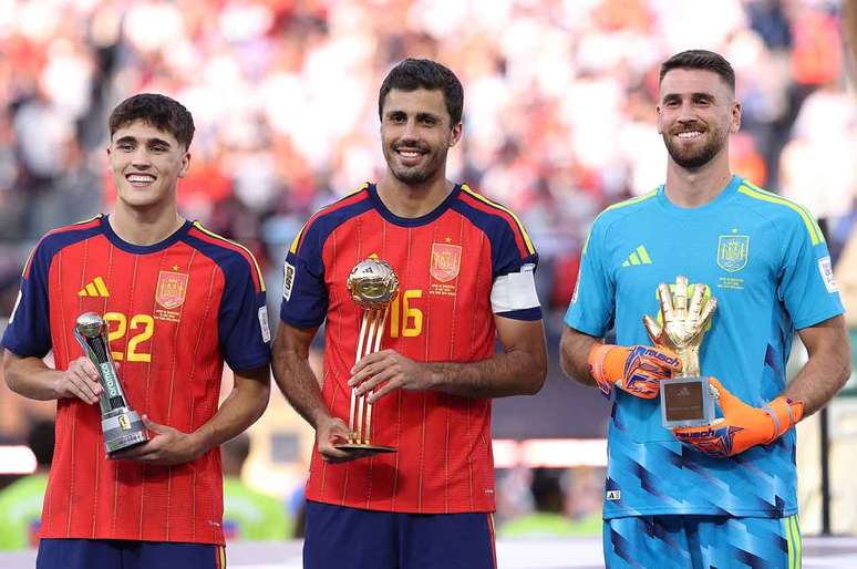 Espanha domina premia&ccedil;&otilde;es na final da Copa &ndash;