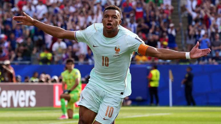Kylian Mbapp&eacute; cravou a corrida mais r&aacute;pida da Copa do Mundo de 2026, atingindo 37,6 km/h