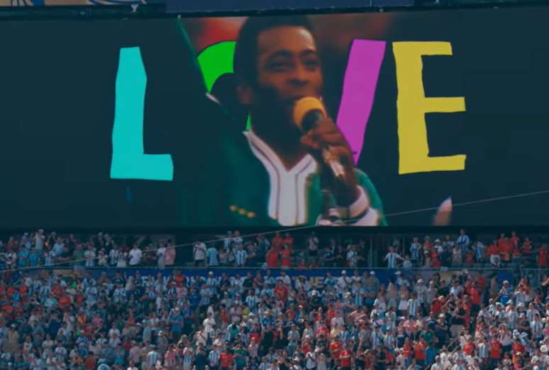 Imagens de Pelé aparecem no show da final da Copa –