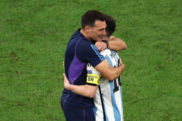 A dupla de Lionels se abra&ccedil;a no Catar, palco do t&iacute;tulo mundial &ndash;