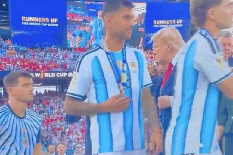 Romero passou por Donald Trump sem cumpriment&aacute;-lo &ndash;