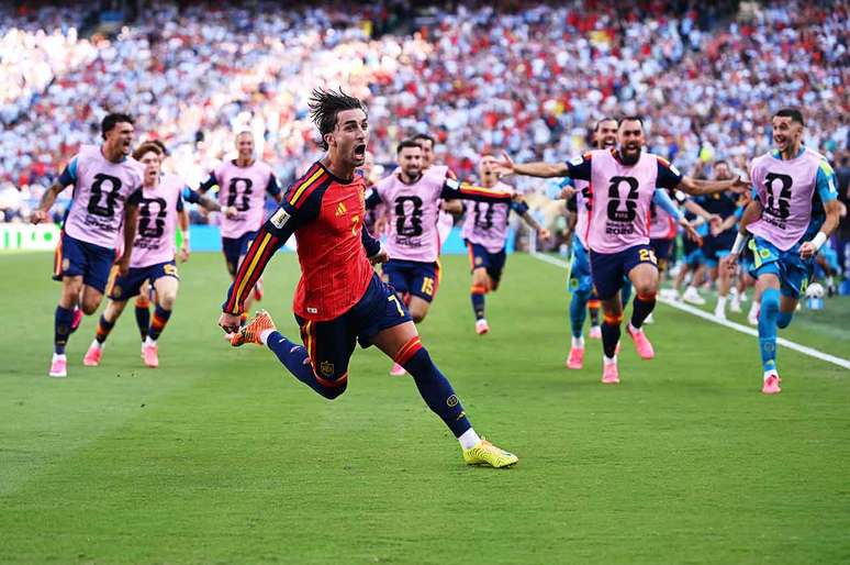 Ferr&aacute;n Torres celebra o gol do titulo espanhol.