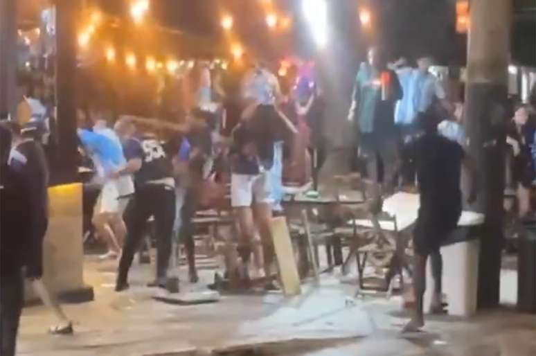 Pancadaria entre argentinos e brasileiros em B&uacute;zios &ndash;