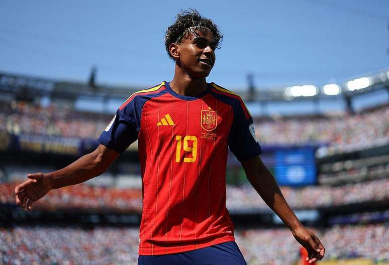 Lamine Yamal conquistou sua primeira Copa do Mundo aos 19 anos