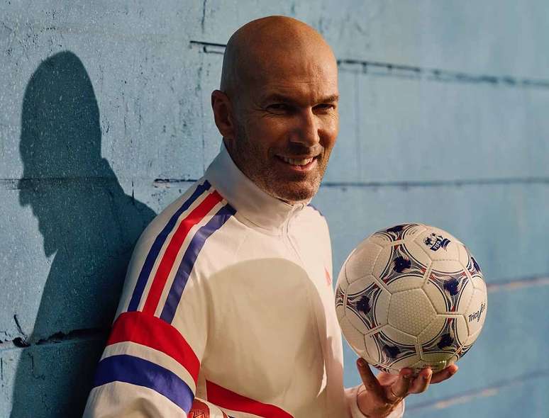 Zidane chega com perfil conciliador para reorganizar um elenco repleto de estrelas ap&oacute;s desgaste na Copa &ndash;