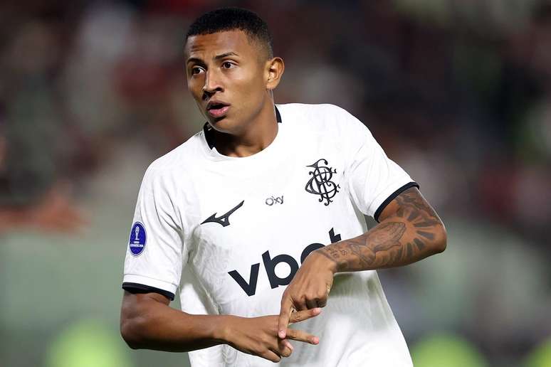 Kauan Toledo marcou dois gols na vit&oacute;ria sobre o Caracas (VEN), em maio &ndash;