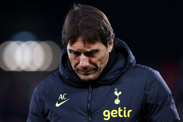 Antonio Conte surge como op&ccedil;&atilde;o para a sele&ccedil;&atilde;o italiana, caso n&atilde;o consiga fechar neg&oacute;cio com Guardiola.