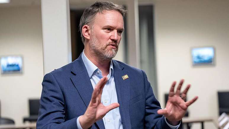 Jamieson Greer, representante de Com&eacute;rcio dos EUA, disse que o governo americano est&aacute; reconstruindo as bases jur&iacute;dicas para restabelecer parte das sobretaxas derrubadas ou impor novas