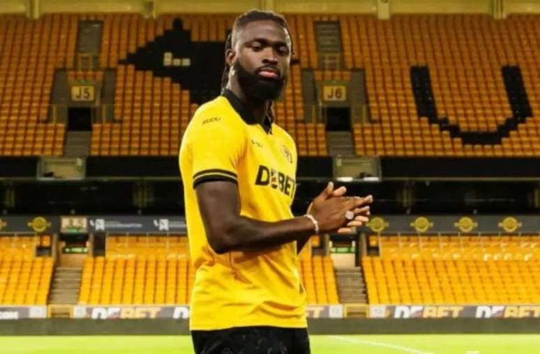 Divulga&ccedil;&atilde;o / Wolverhampton - Legenda: Tolu Arokodare foi dispensado pelo treinador e se recusou a deixar o treino