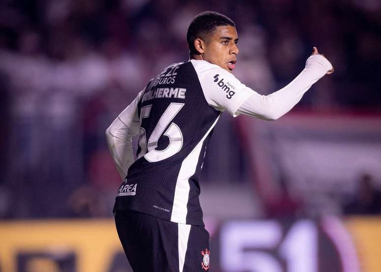 Gui Neg&atilde;o em campo pelo Corinthians &ndash;