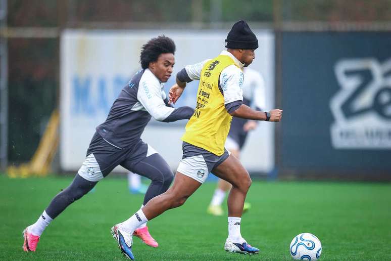 Tricolor deve entrar em campo com equipe mista &ndash;
