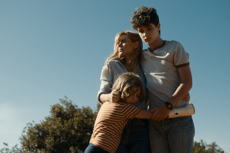 &ldquo;Pequenas Criaturas&rdquo; mostra Helena e os filhos enfrentando os desafios de recome&ccedil;ar a vida em Bras&iacute;lia nos anos 1980 