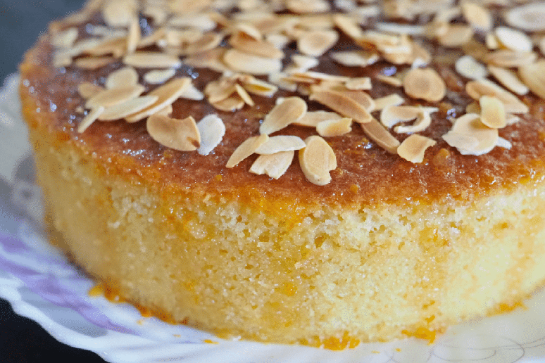Bolo de laranja com am&ecirc;ndoas 