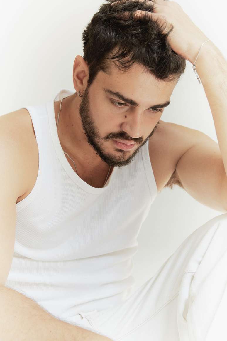 &ldquo;Eu a enxergo como uma pessoa que tem uma mente que t&aacute; &agrave; frente&rdquo;, diz Pedro Alves sobre a diretora da novela &ndash; Foto: Maga Maju
