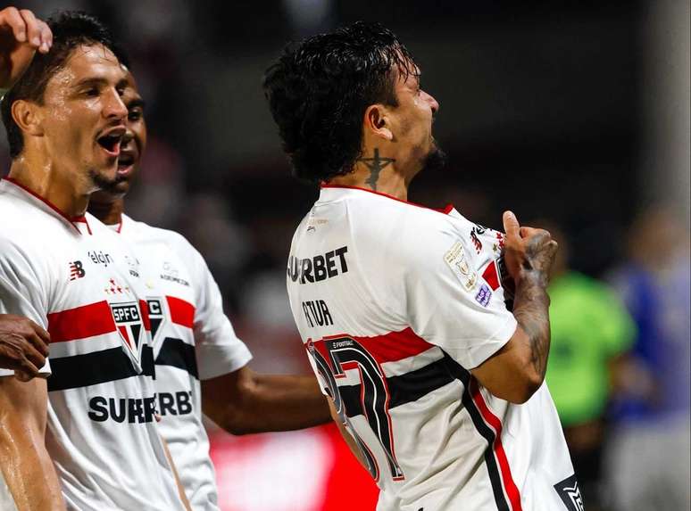 S&atilde;o Paulo saiu na frente com Artur, mas tomou a virada &ndash;