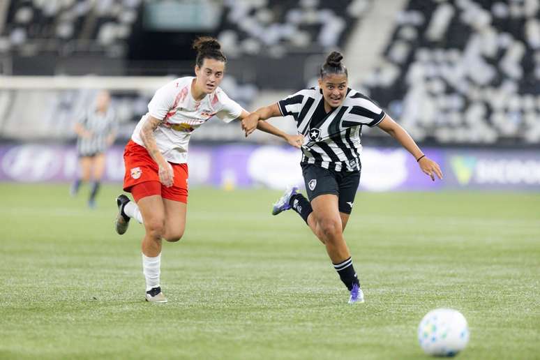 Botafogo e Red Bull Bragantino mediram for&ccedil;as nesta quarta-feira (22), pela Copa do Brasil Feminina &ndash;