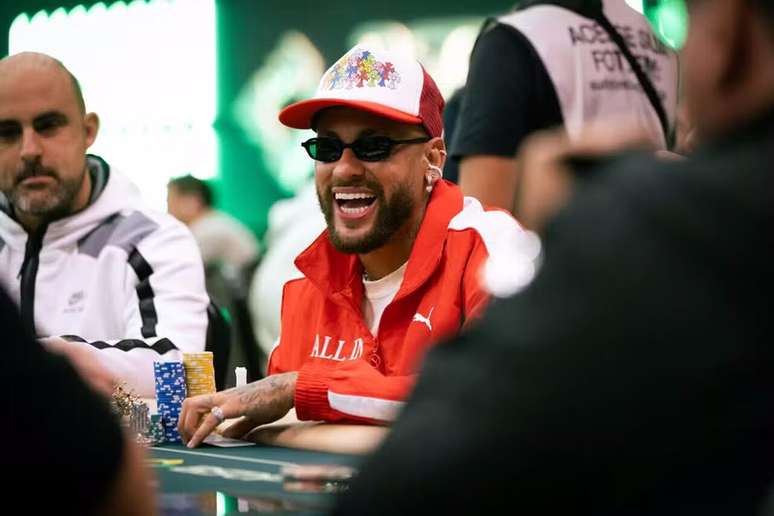 Neymar participou de torneio de p&ocirc;quer antes de jogo do Santos &ndash;