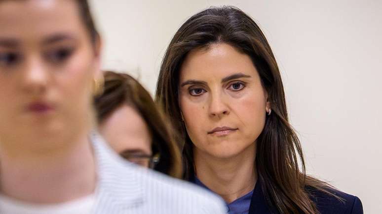 Sarah Kellen disse ao Congresso que Epstein era especialista em "dizimar" o senso de autonomia de suas assistentes