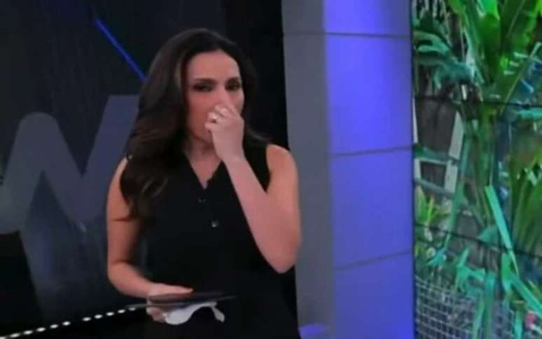 M&aacute;rcia Dantas briga com diretor, chora e abandona programa ao vivo