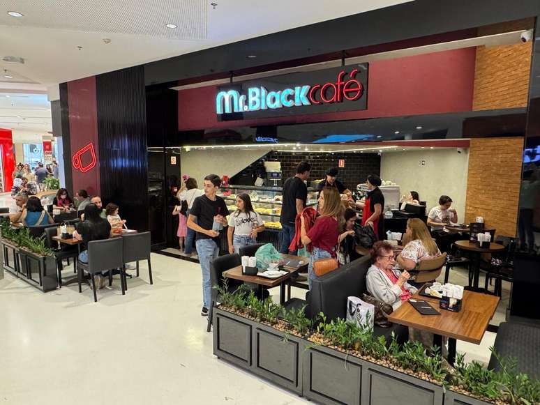 A Mr. Black Caf&eacute; Gourmet funciona com quiosques, lojas de rua e em shoppings