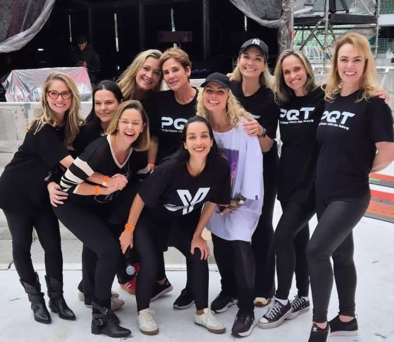 Paquitas se re&uacute;nem para ensaio geral de 'O &Uacute;ltimo Voo da Nave'