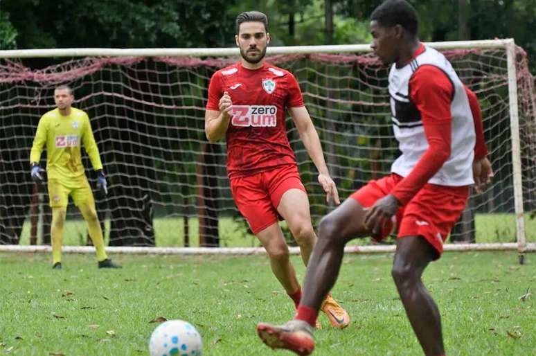 Portuguesa tenta reverter desvantagem de dois gols diante do Uberl&acirc;ndia-