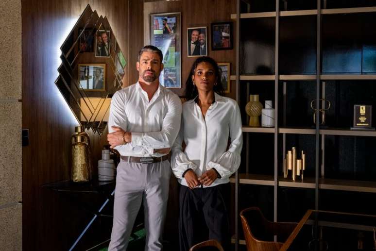 Maur&iacute;cio (Cau&atilde; Reymond) e Cris (Mariana Sena) na s&eacute;rie 'Jogada de Risco', do Globoplay