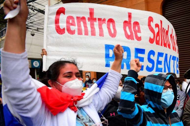 Profissionais do sistema de sa&uacute;de paraguaio tem protestado nos &uacute;ltimos anos para reivindicar melhores condi&ccedil;&otilde;es de trabalho